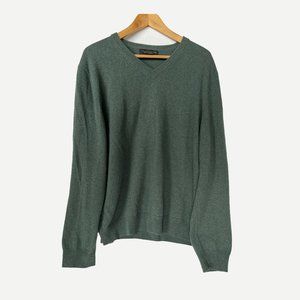 THE MEN’S STORE BLOOMINGDALES SWEATER - GREEN // 100% CASHMERE!